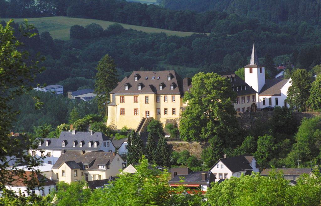 Schlosshotel Kurfuerstliches Amtshaus Dauner Burg Exterior foto